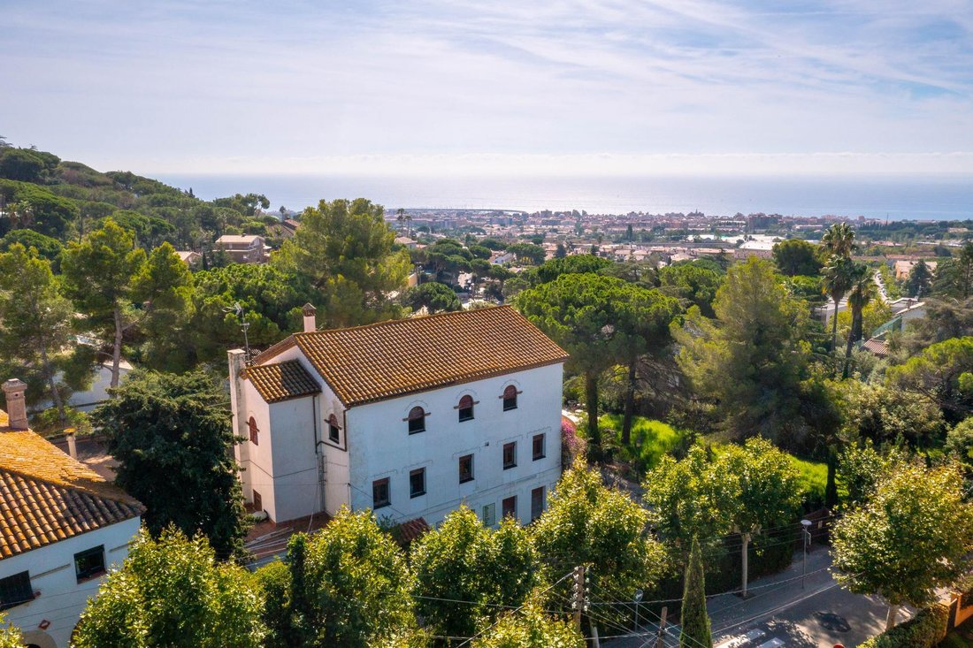 Villa in Premia de Dalt, Catalonia, Spain 1 - 17396334