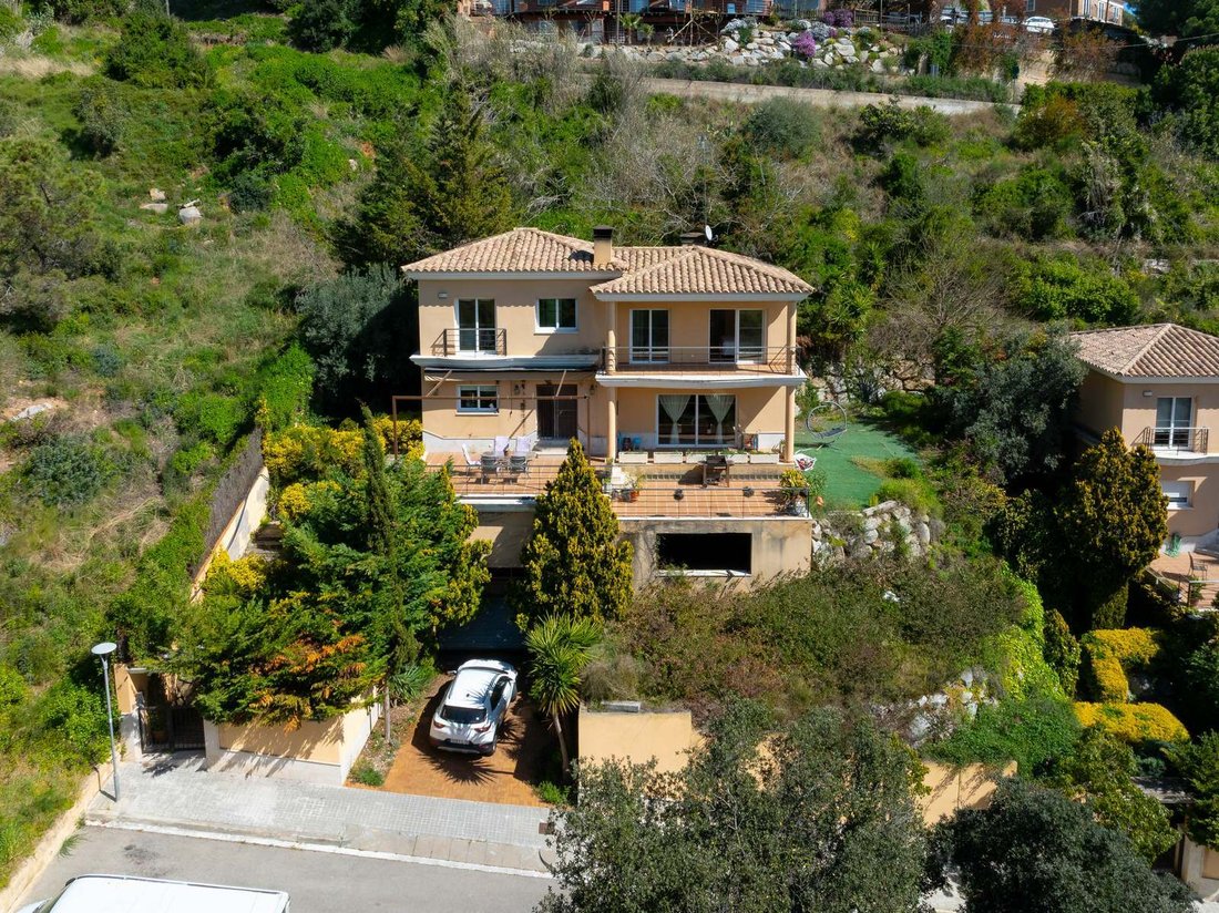 Villa in Premia de Dalt, Catalonia, Spain 2 - 17502628