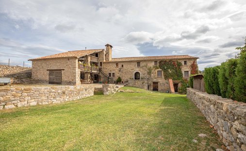 Landhaus in Sales de Llierca, Katalonien, Spanien 1