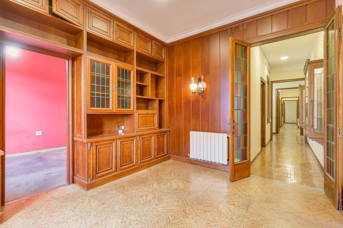 Apartment in Eixample, Barcelona, Spain 4 - 17531414