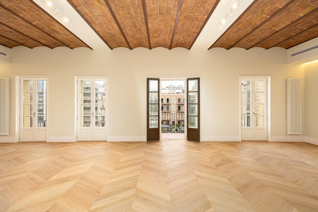 Apartment in Eixample, Barcelona, Spain 3 - 15815952