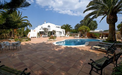 Landhaus in Es Castell, Balearische Inseln, Spanien 1