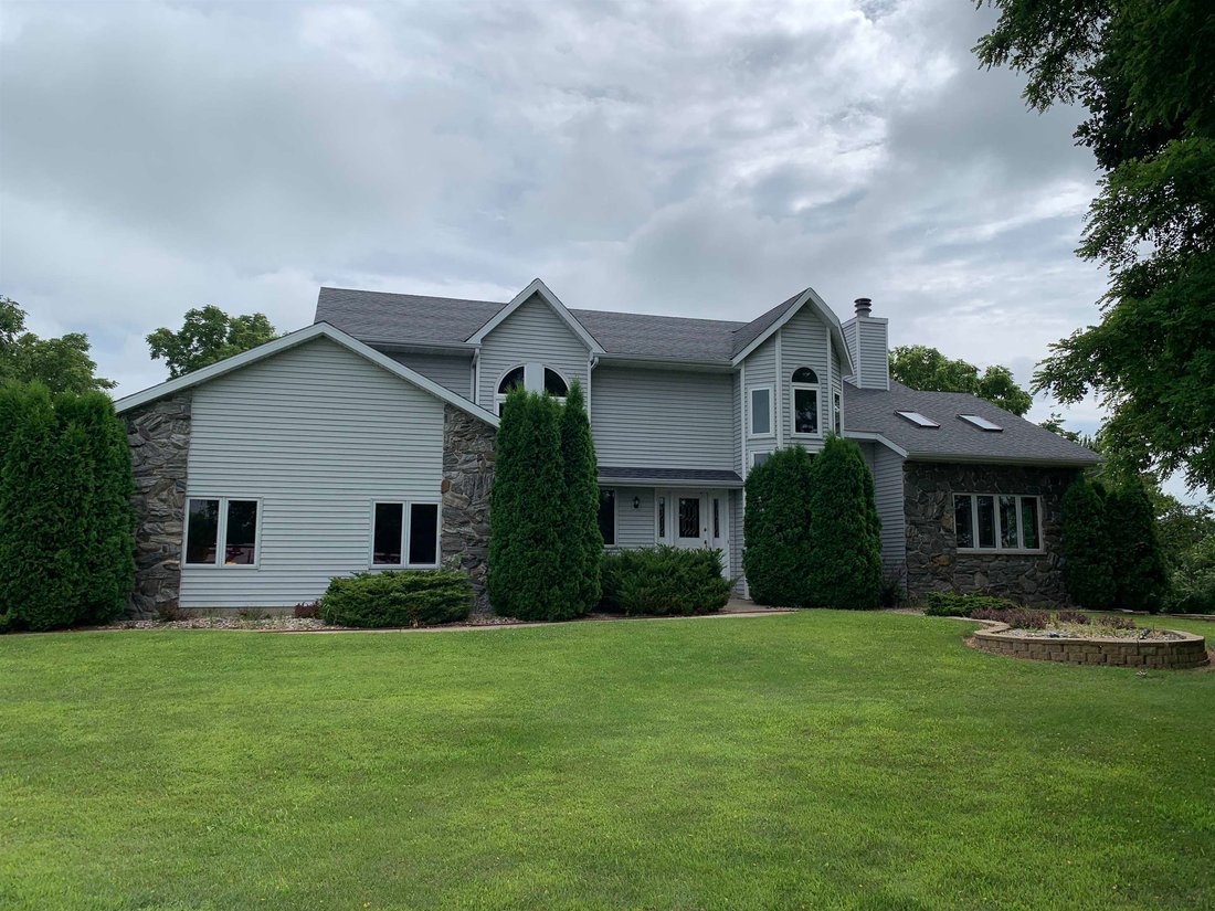 House in Columbus, Wisconsin, United States 3 - 17793203