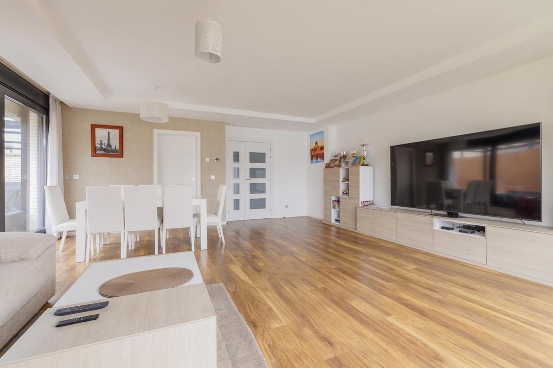 Villa in Boadilla del Monte, Comunidad de Madrid, Spain 4 - 17396443