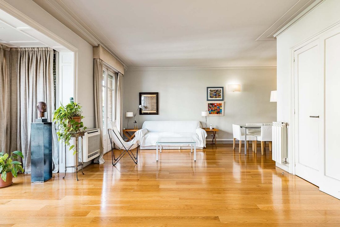 Apartment in Eixample, Barcelona, Spain 3 - 17778948