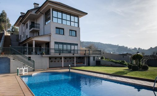 Villa in Marín, Galicien, Spanien 1