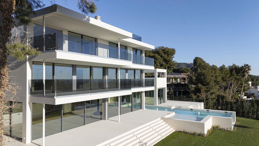 Villa in Les Corts, Barcelona, Spain 1 - 15094816