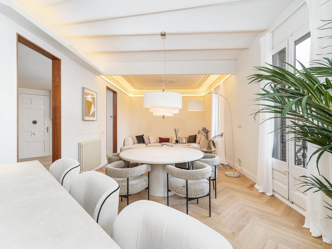 Apartment in Eixample, Barcelona, Spain 3 - 17431711