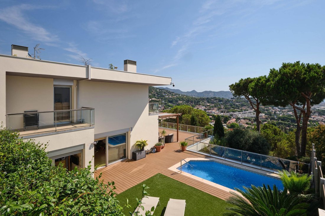 Villa in Premia de Dalt, Catalonia, Spain 4 - 16988995