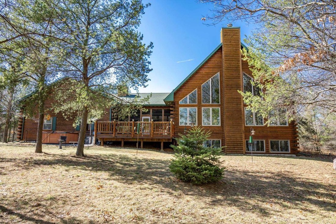 House in Necedah, Wisconsin, United States 2 - 17787219