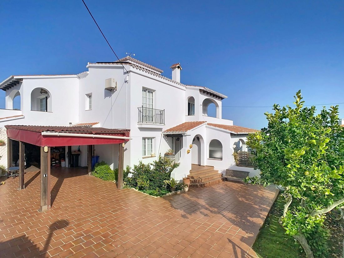 Villa in es Castell, Balearic Islands, Spain 1 - 16987696