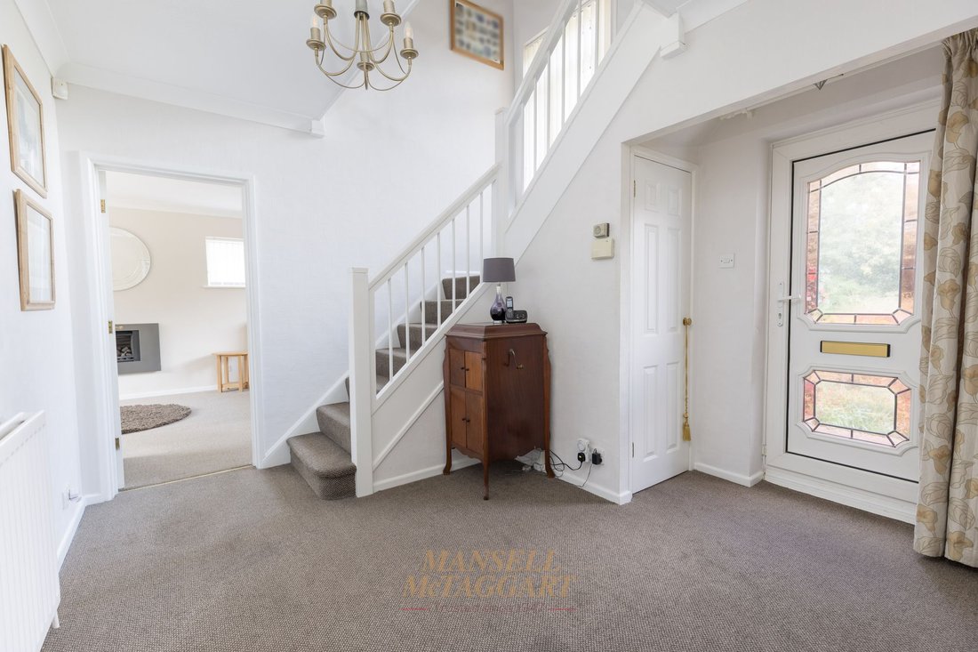House in Southgate, Crawley, England 5 - 17797206