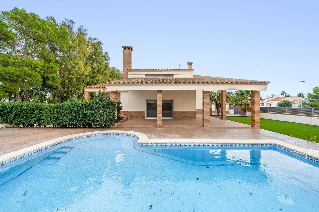 Villa in Deltebre, Catalonia, Spain 3 - 17093977