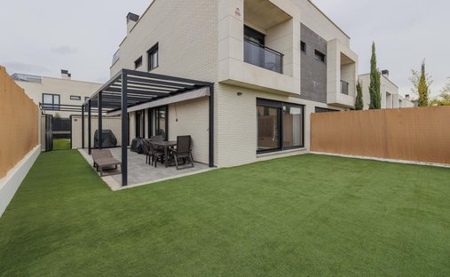 Villa in Boadilla del Monte, Comunidad de Madrid, Spain 1