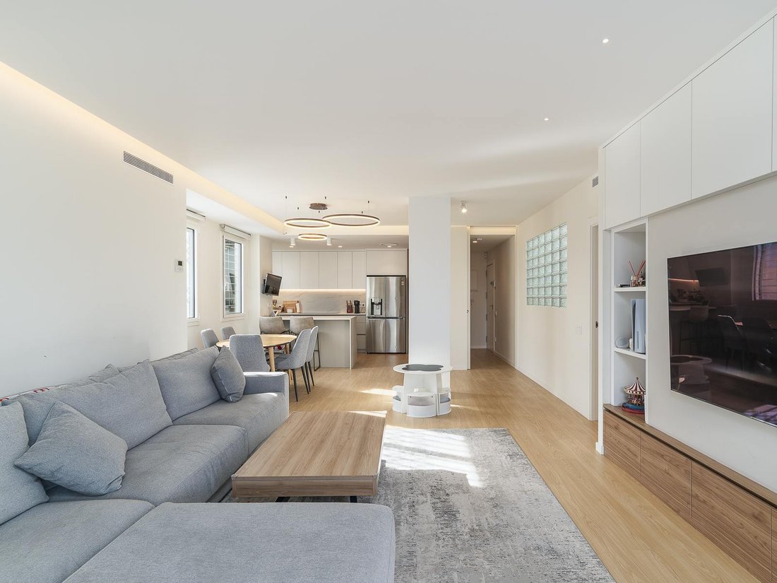 Apartment in Eixample, Barcelona, Spain 3 - 16733959