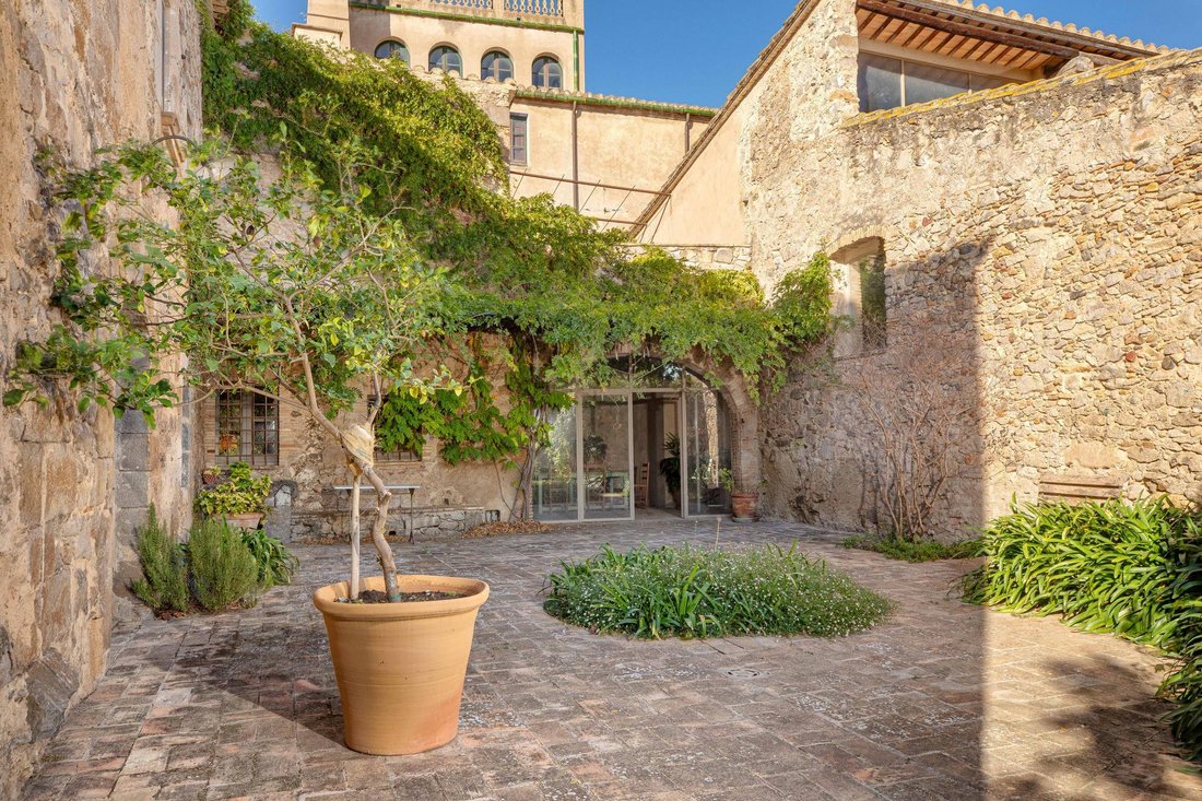 Country House in Vilamacolum, Catalonia, Spain 1 - 16988175