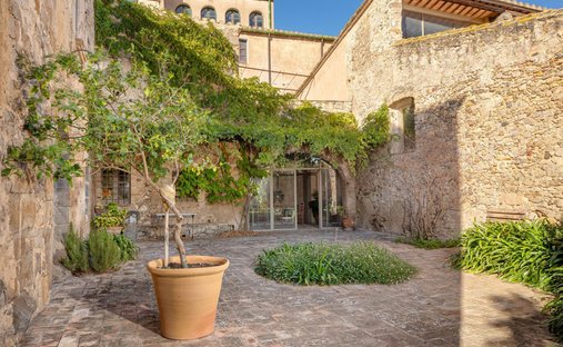 Casa di campagna a Vilamacolum, Catalogna, Spagna 1