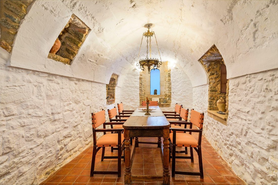 Villa in Cruilles, Monells i Sant Sadurni de l'Heura, Catalonia, Spain 5 - 16987820