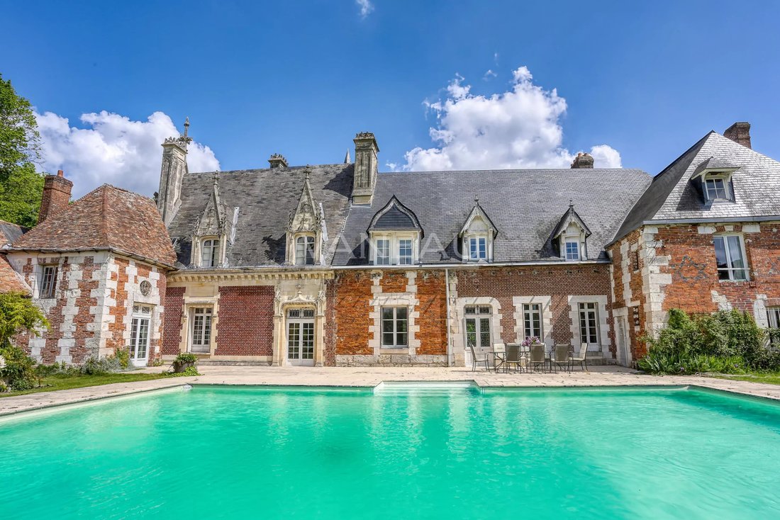 Estate in France 3 - 17797447