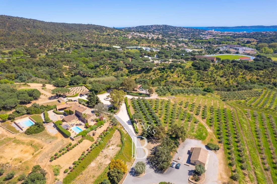 Estate in Nartelle-Noyer-Bellevue-bd des Sardinaux, Sainte-Maxime, France 1 - 15541075