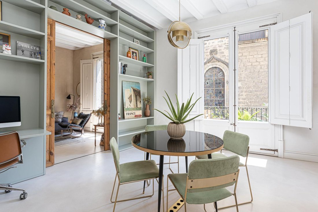Apartment in Ciutat Vella, Barcelona, Spain 2 - 12979541
