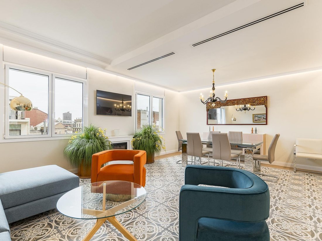 Apartment in Eixample, Barcelona, Spain 3 - 15489452