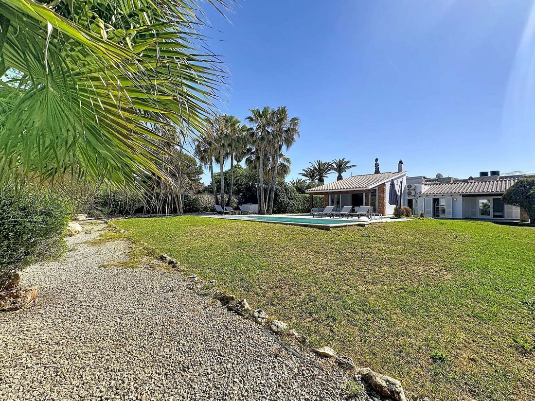 Villa in Sant Lluis, Balearic Islands, Spain 5 - 17663490