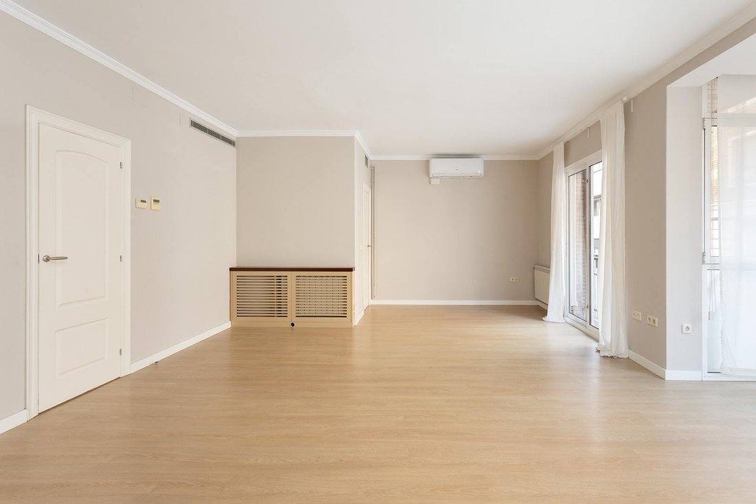 Apartment in Sarrià-Sant Gervasi, Barcelona, Spain 4 - 16786917