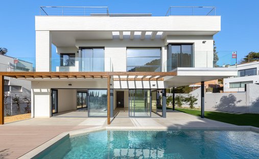 Villa in Vilassar de Dalt, Catalonia, Spain 1