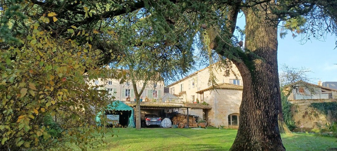 Villa in Valence-en-Poitou, Nouvelle-Aquitaine, France 1 - 17796768