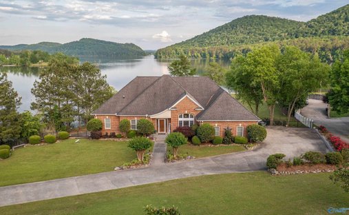 House in Ashville, Alabama, United States 1