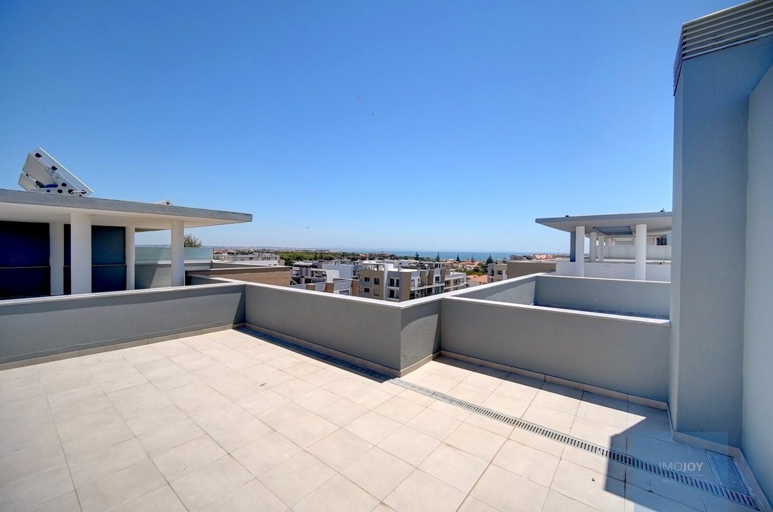 Apartment in Carcavelos e Parede, Lisbon, Portugal 1 - 17797734