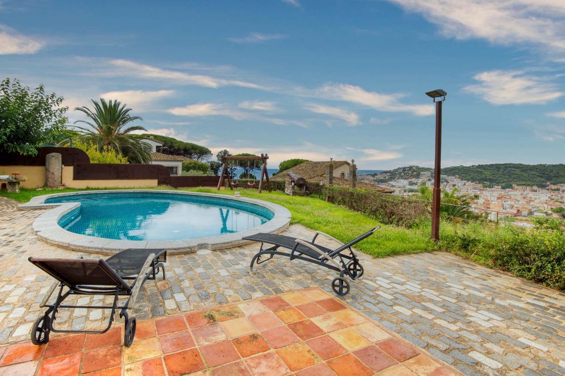 Villa in Sant Feliu de Guixols, Catalonia, Spain 1 - 16987731