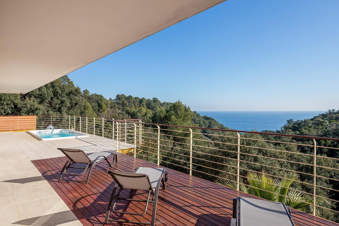 Villa in Tossa de Mar, Catalonia, Spain 1 - 16989582