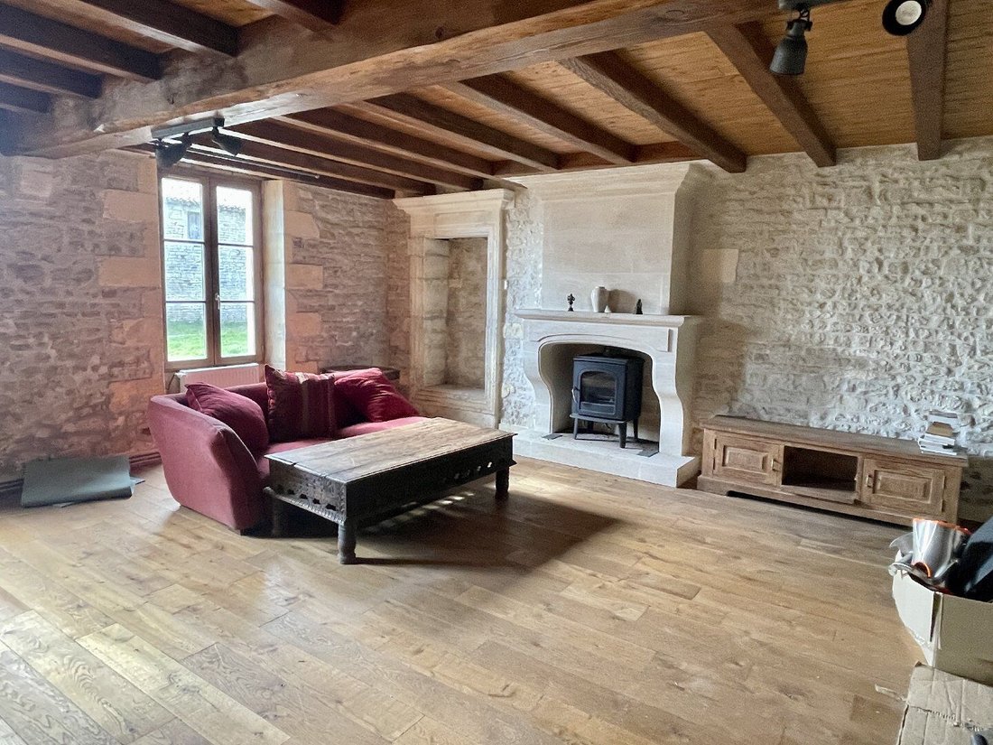 Villa in Authon-Ebeon, Nouvelle-Aquitaine, France 5 - 17796710
