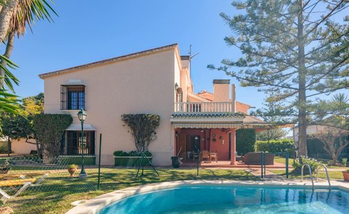 Villa in Este, Malaga, Spain 1