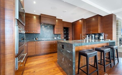 Condo in Seattle, Washington, United States 1