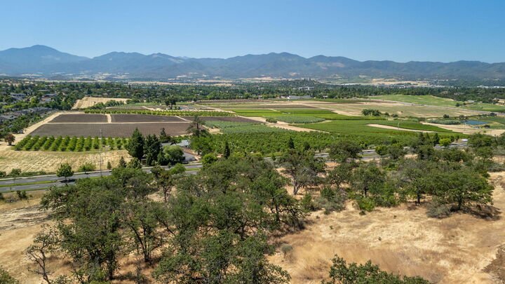 Land in Medford, Oregon, United States 1 - 17636827