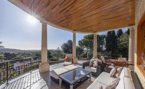 Villa in Urbanització Els Monestirs, Land Valencia, Spanien 1