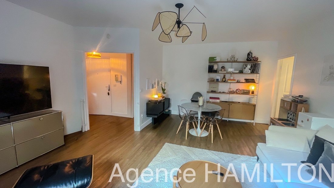 Apartment in Côte Saint Louis, Garches, France 5 - 17796807