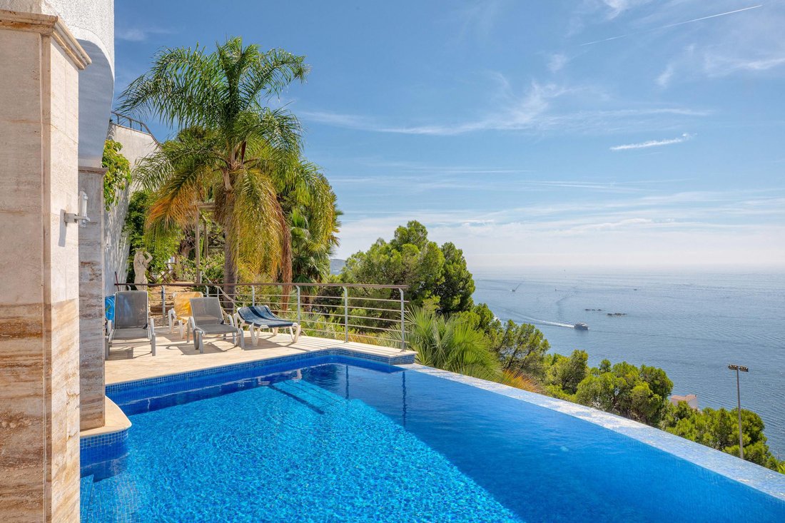 Villa in Roses, Catalonia, Spain 2 - 16988010