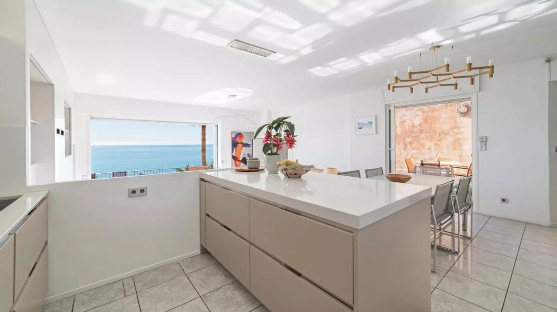 Villa in Èze, Provence-Alpes-Côte d'Azur, France 3 - 17796981