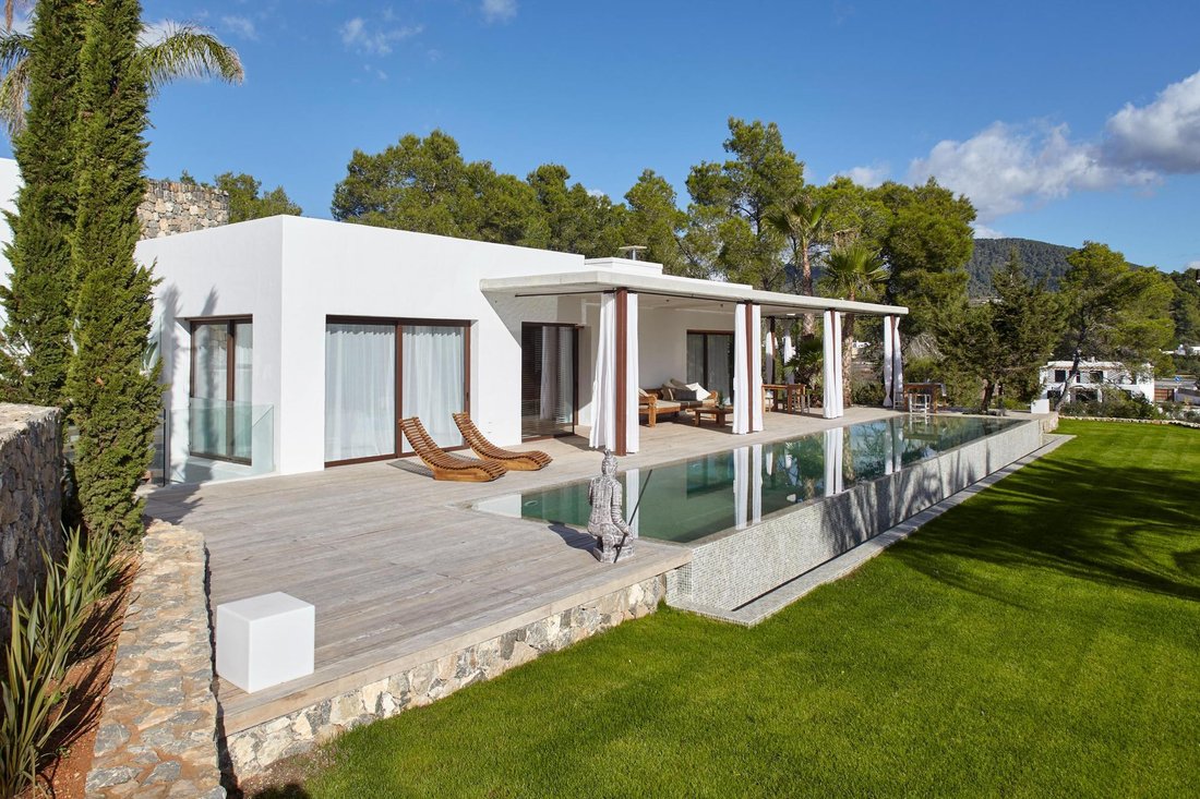 Villa in Sant Josep de sa Talaia, Balearic Islands, Spain 3 - 16989424
