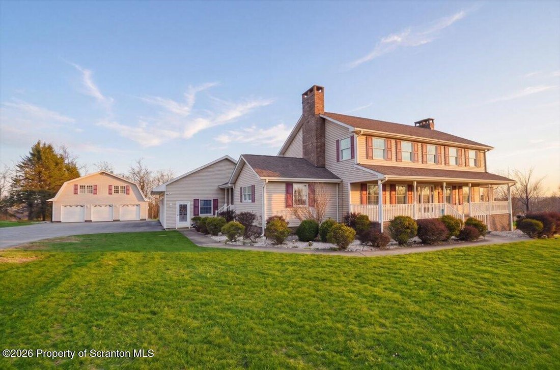 House in Lake Ariel, Pennsylvania, United States 1 - 17800505