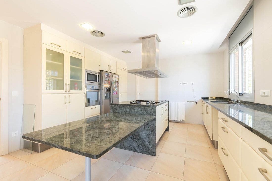 Villa in Castelldefels, Catalonia, Spain 5 - 16988166