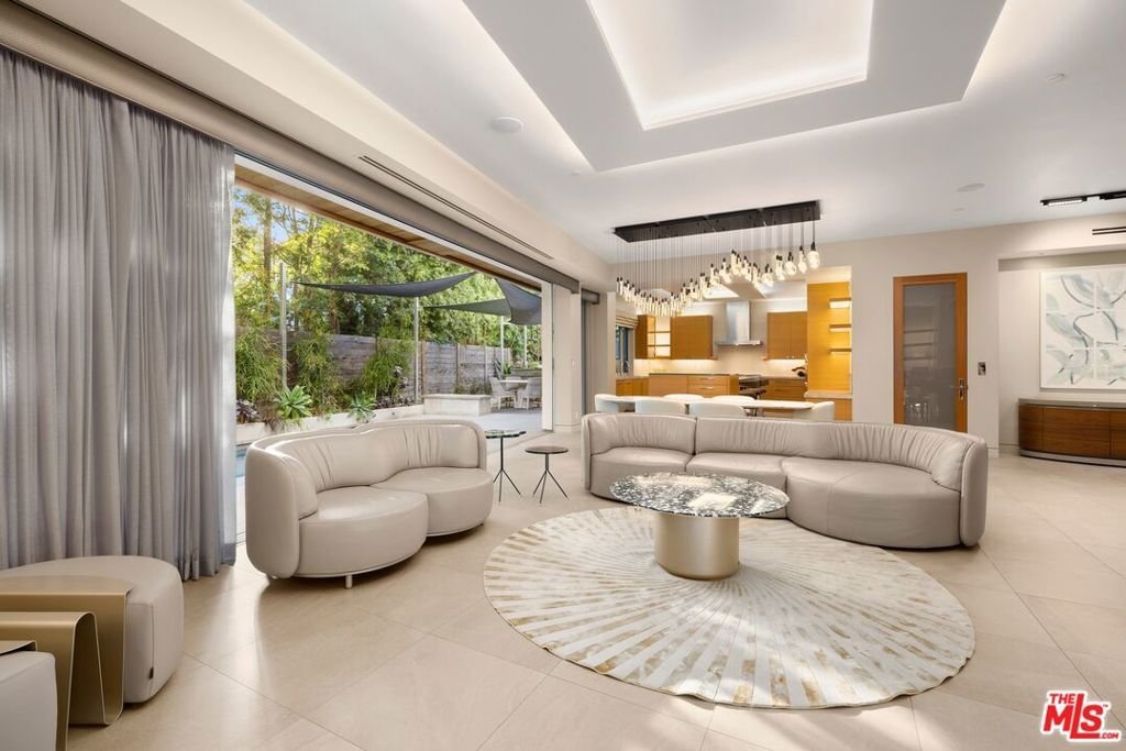House in Los Angeles, California, United States 4 - 17798389