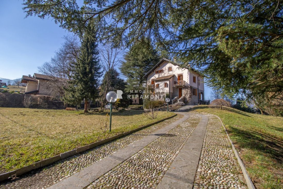 Villa in Cremeno, Lombardy, Italy 1 - 15817221