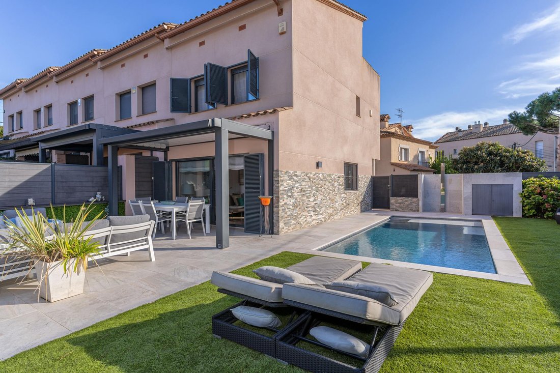 Villa in Platja d'Aro, Catalonia, Spain 2 - 16988108