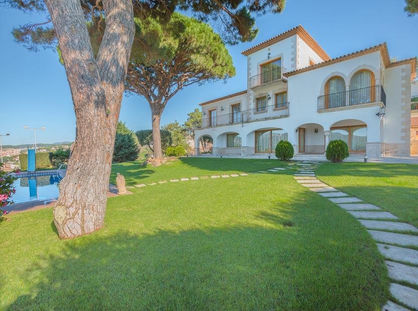 Villa in Sant Feliu de Guixols, Catalonia, Spain 1 - 16989789