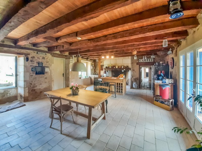 Villa in Antonne-et-Trigonant, Nouvelle-Aquitaine, France 4 - 17797193